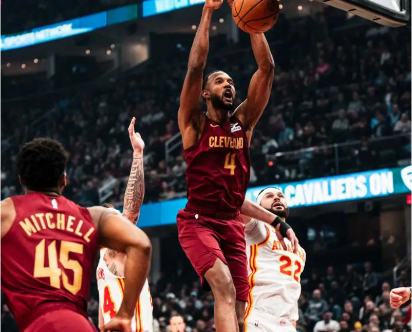 开云体育-浓眉哥在日本队比赛中败北，出色防守引发热议！的简单介绍