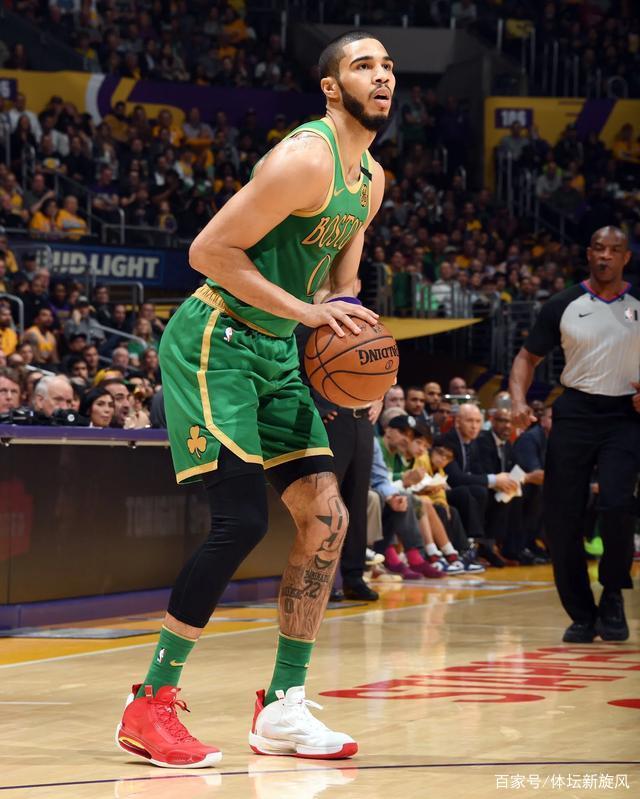 开云-皇家马德里教练压力巨大！，塔图姆遭遇十持续失利引发球迷热议的简单介绍